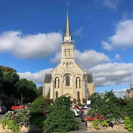 Mayenne Cote Cour : Maison Ancienne De Village *
